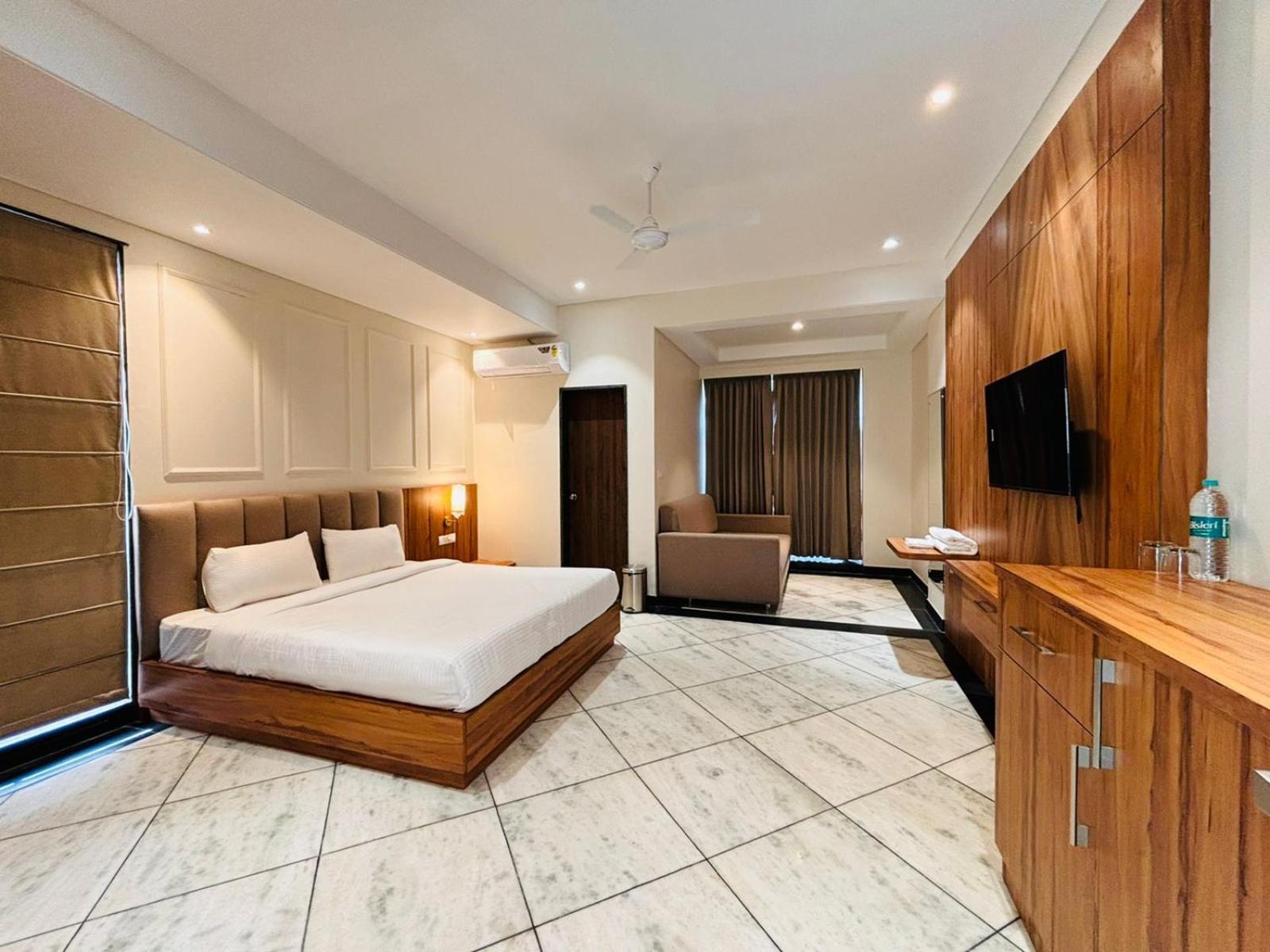 ג'איפור Hotel Saaj Mansion מראה חיצוני תמונה